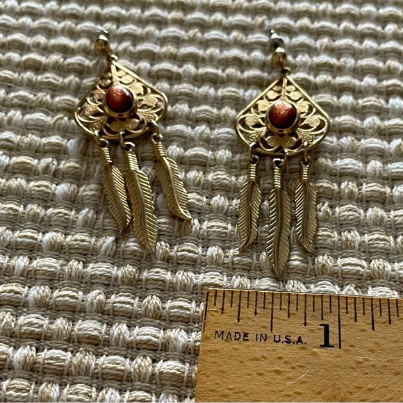 NWOT Gold Metal Feathers and Goldstone Post Earrings - Picture 6 of 7